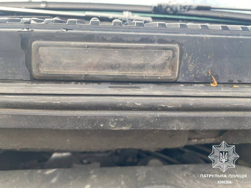 В Киеве все чаще встречаются машины с затертыми VIN-кодами: действия патрульных 3