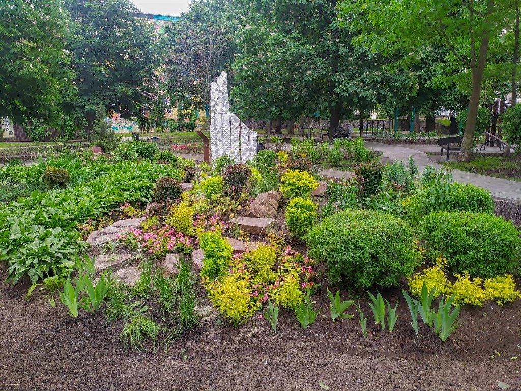 В Киеве отремонтировали Сквер киевских интеллигентов: как он сейчас выглядит 2