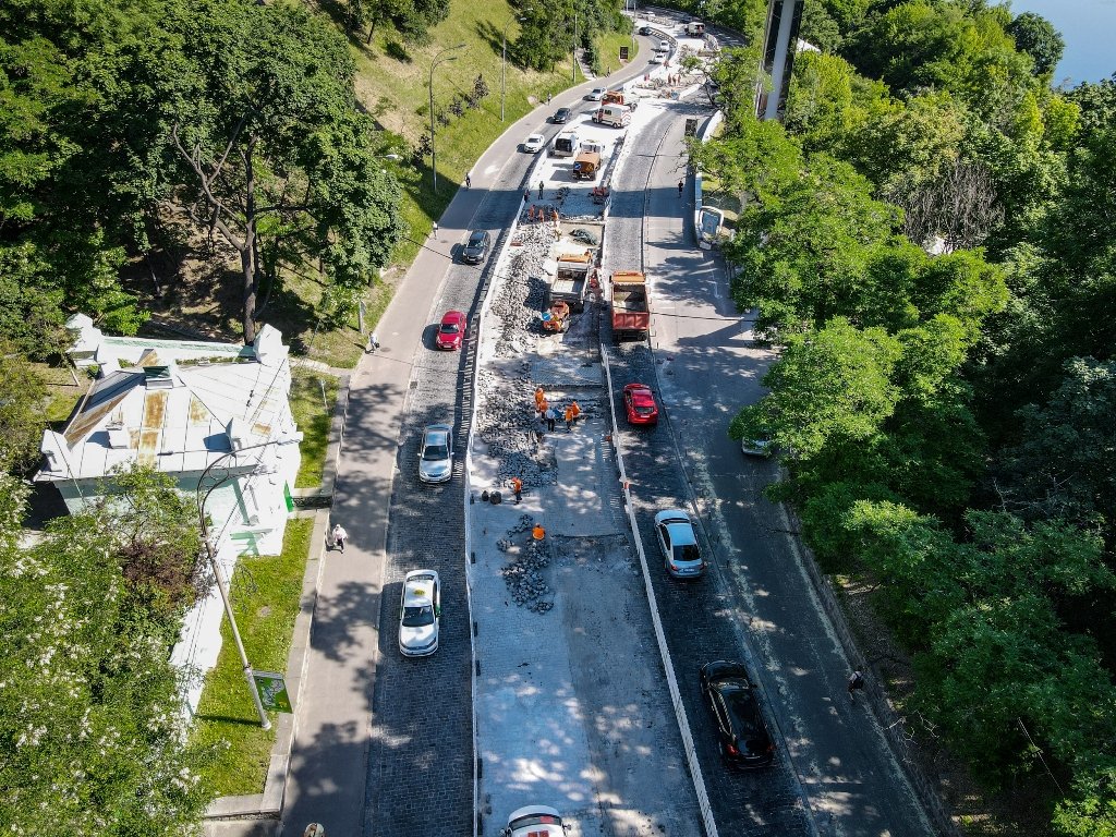 В Киеве на Владимирском спуске начались масштабные ремонтные работы 7