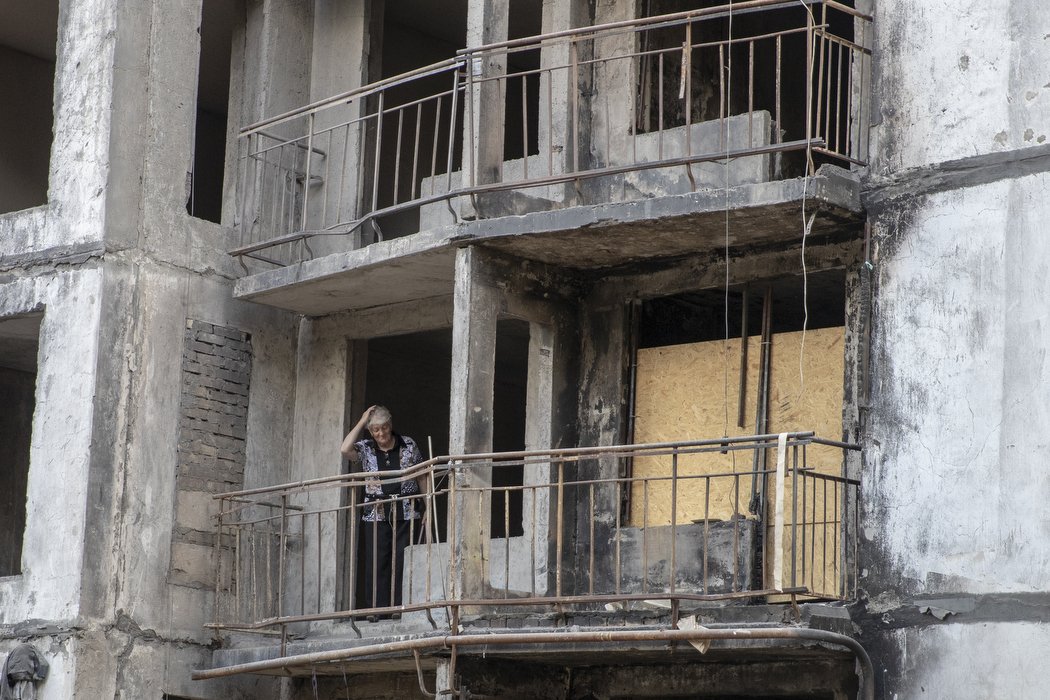 Как сейчас выглядит сгоревший от ракетного удара дом в Святошинском районе и когда его восстановят 7