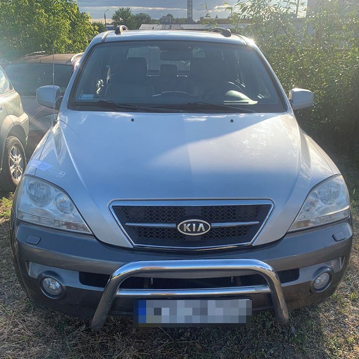 Пытался продать авто, предназначенные для ВСУ: в Киеве задержали псевдоволонтера 4