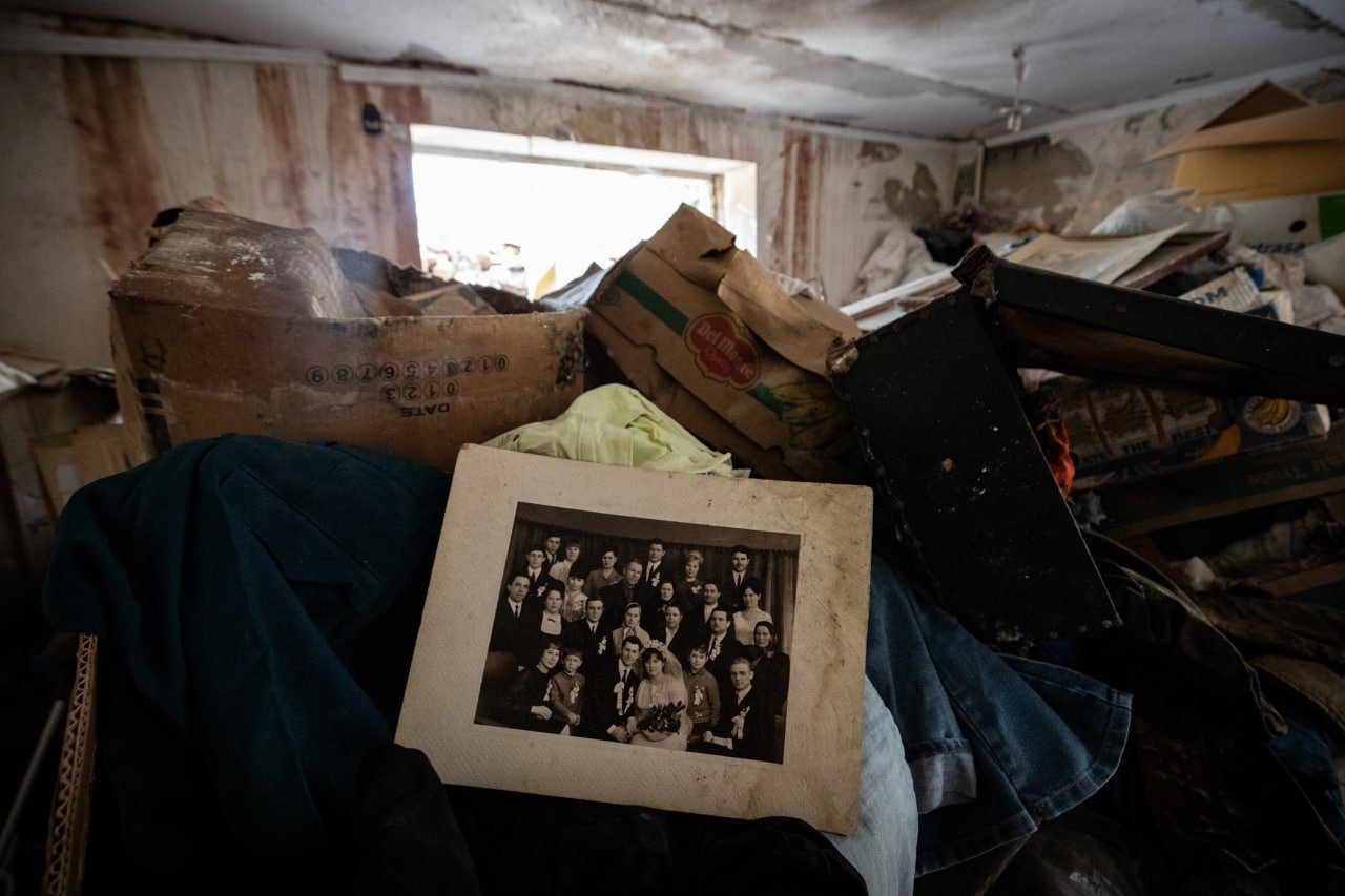 Как сейчас выглядит дом в Подольском районе Киева, у которого обрушилась стена после ракетного обстрела 8