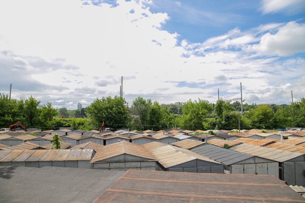 В Киеве снесут полсотни гаражей возле реки Лыбидь 1