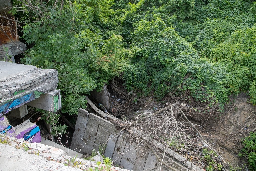 В Киеве снесут полсотни гаражей возле реки Лыбидь 2