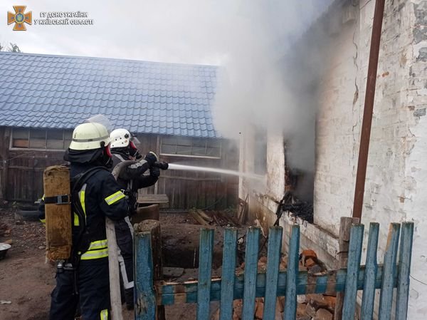 Под Киевом во время пожара в частном доме погиб мужчина 1