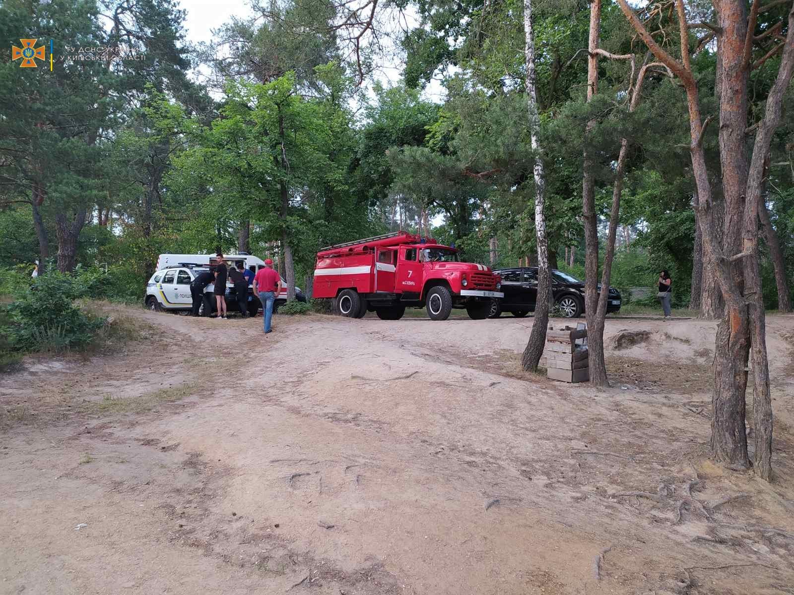 Под Киевом в озере утонул парень 1