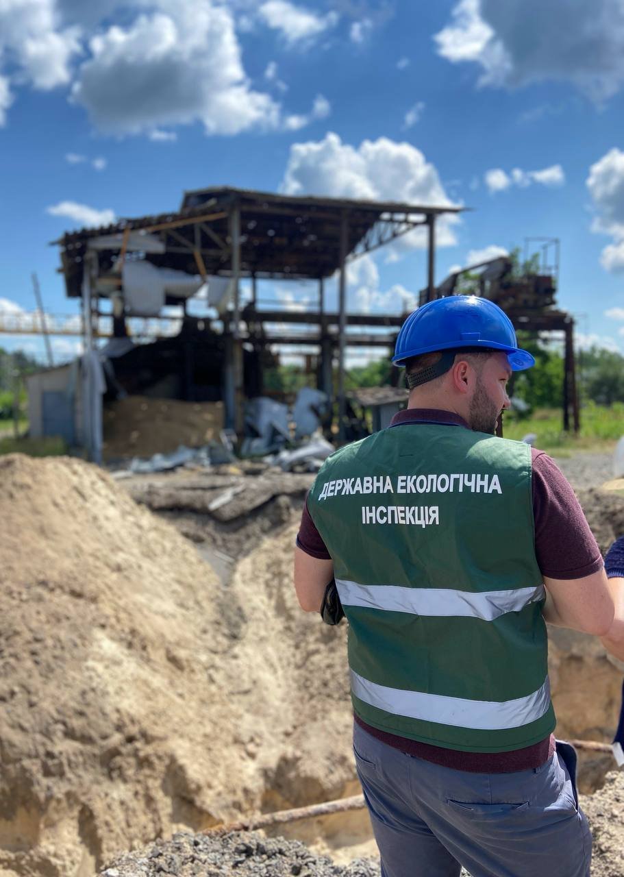 Ракетний обстріл ДВРЗ наніс понад 221 мільйон гривень збитків довкіллю Києва 1