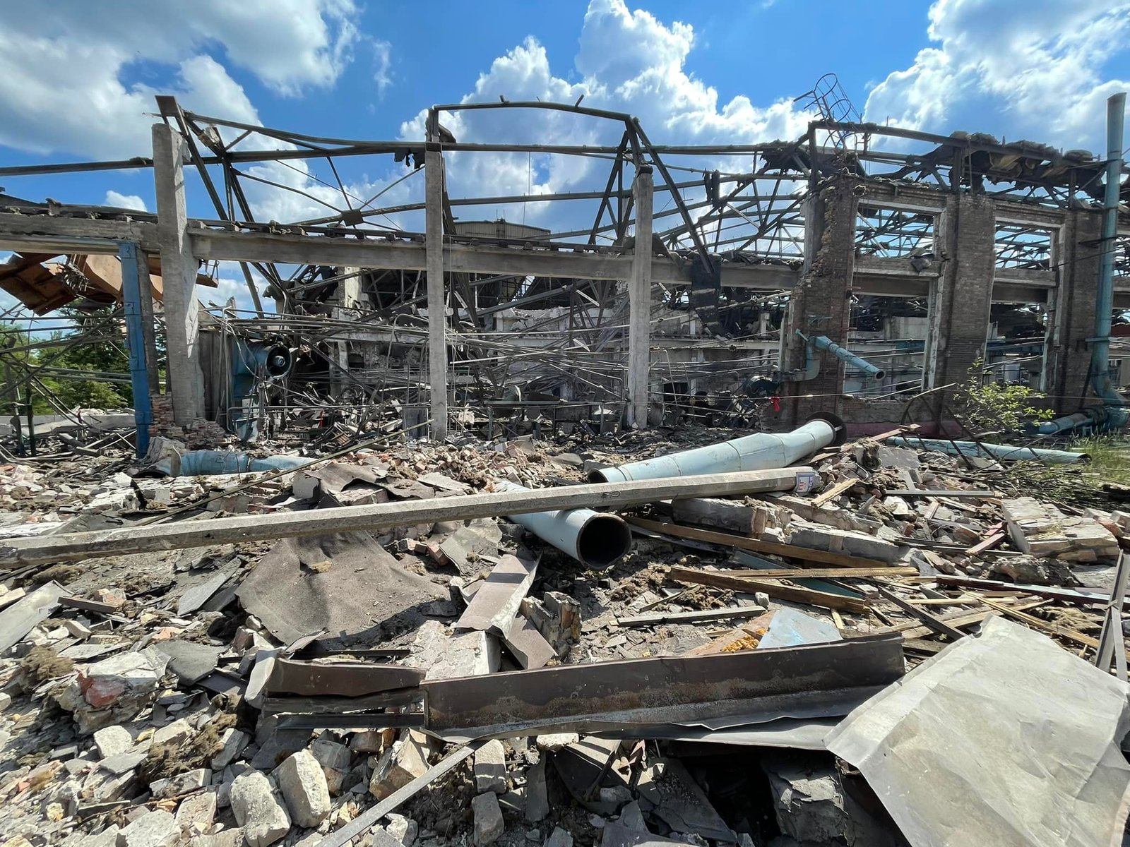 Ракетний обстріл ДВРЗ наніс понад 221 мільйон гривень збитків довкіллю Києва 2