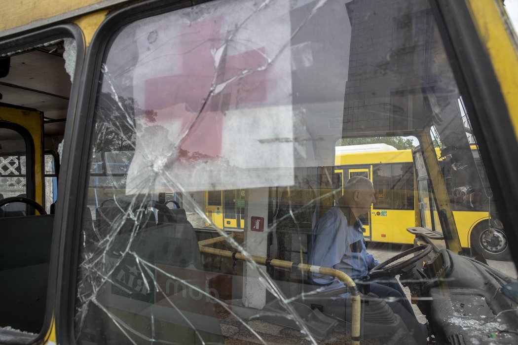 Віталій Кличко показав історію київських водіїв, які рятували людей з Бучі, Гостомеля та Ворзеля 1