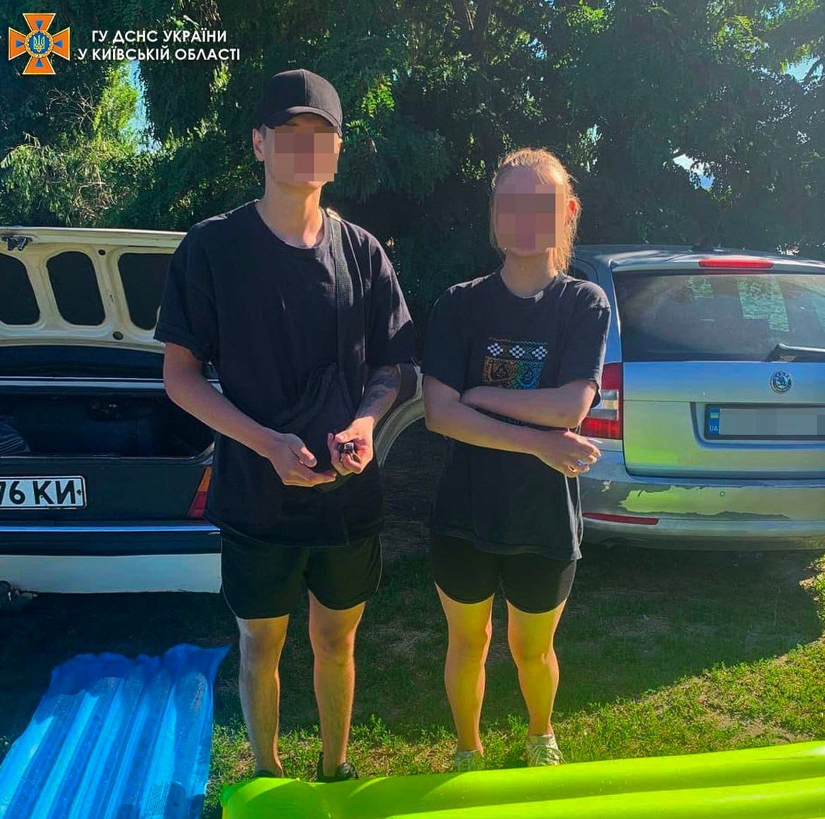 На Київщині молоду пару віднесло від берега на матрацах: для їх порятунку визивали рятівників 1