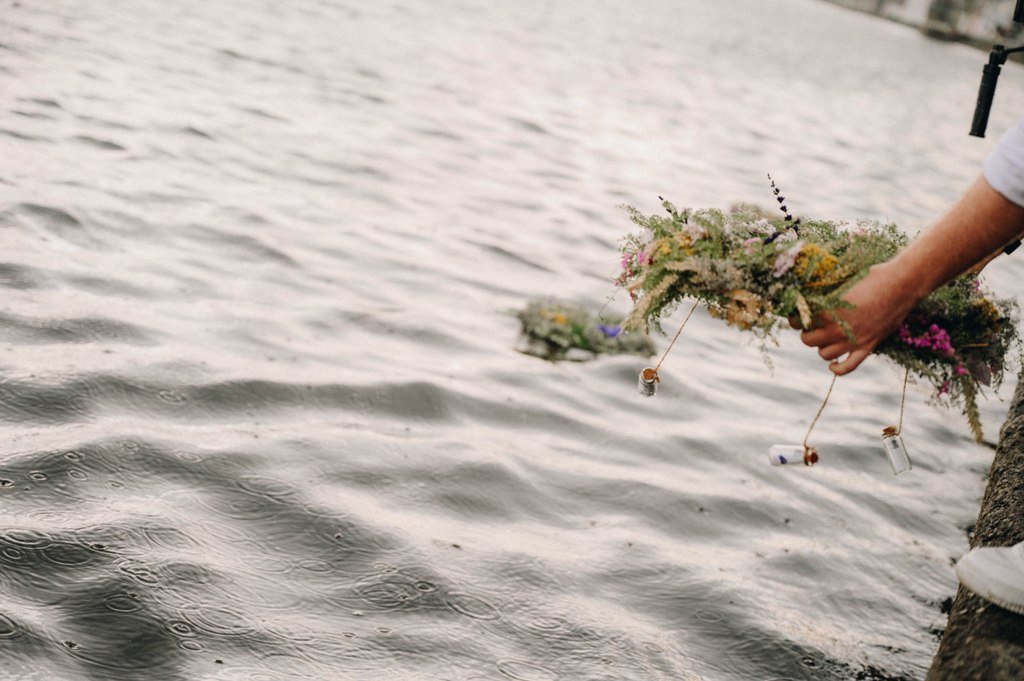 «Листи любові»: на Івана Купала по Дніпру запустили вінки зі словами підтримки до мешканців тимчасово окупованих територій 2