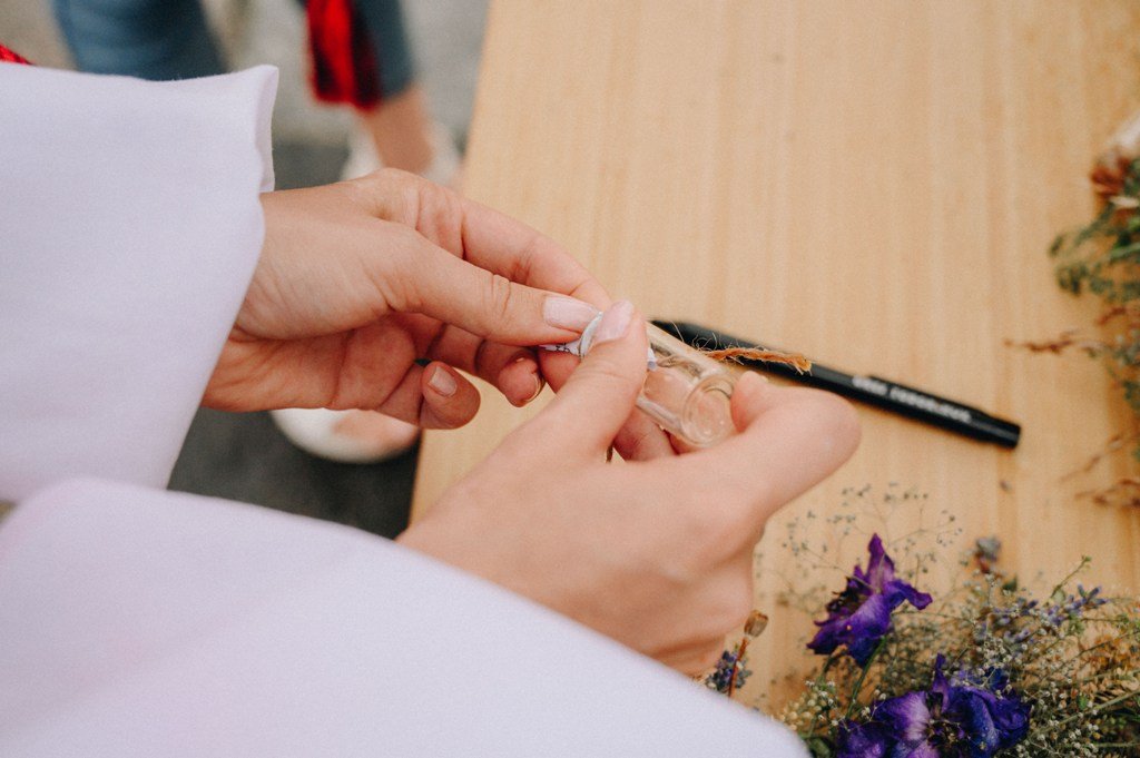 «Листи любові»: на Івана Купала по Дніпру запустили вінки зі словами підтримки до мешканців тимчасово окупованих територій 4