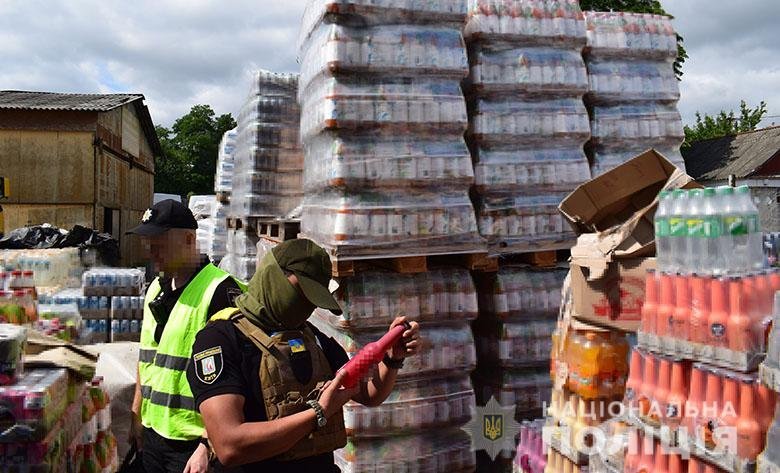 У Києві викрили схему продажу товарів гуманітарної допомоги 1