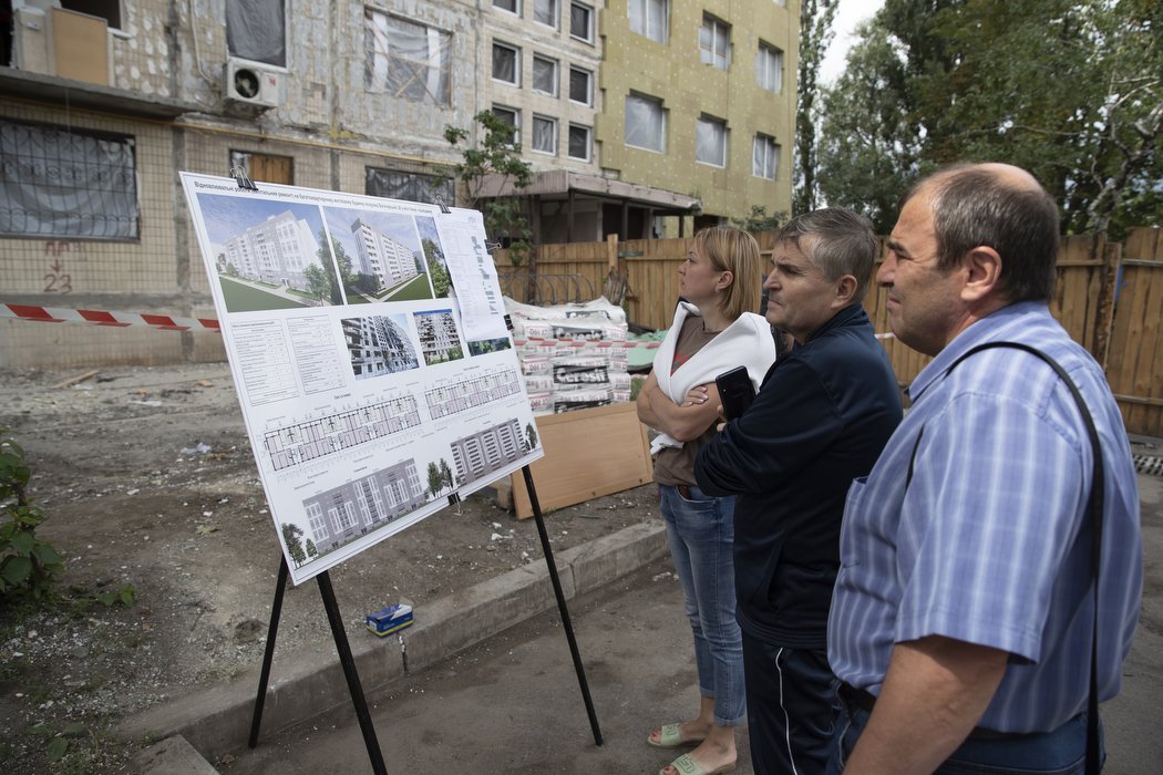 Як в Києві на Оболоні відбудовують зруйнований ракетним обстрілом будинок і коли планують завершити роботи 2