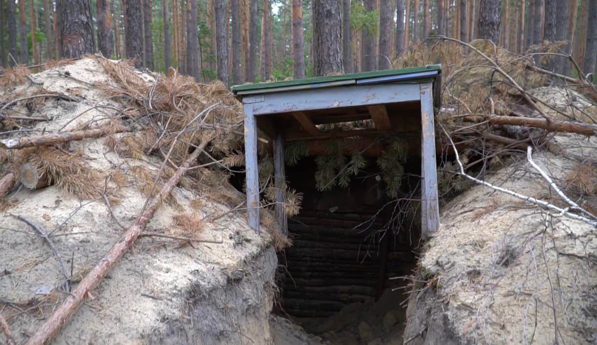 На Київщині на позиціях окупантів виявили тіло вбитого мирного жителя 1