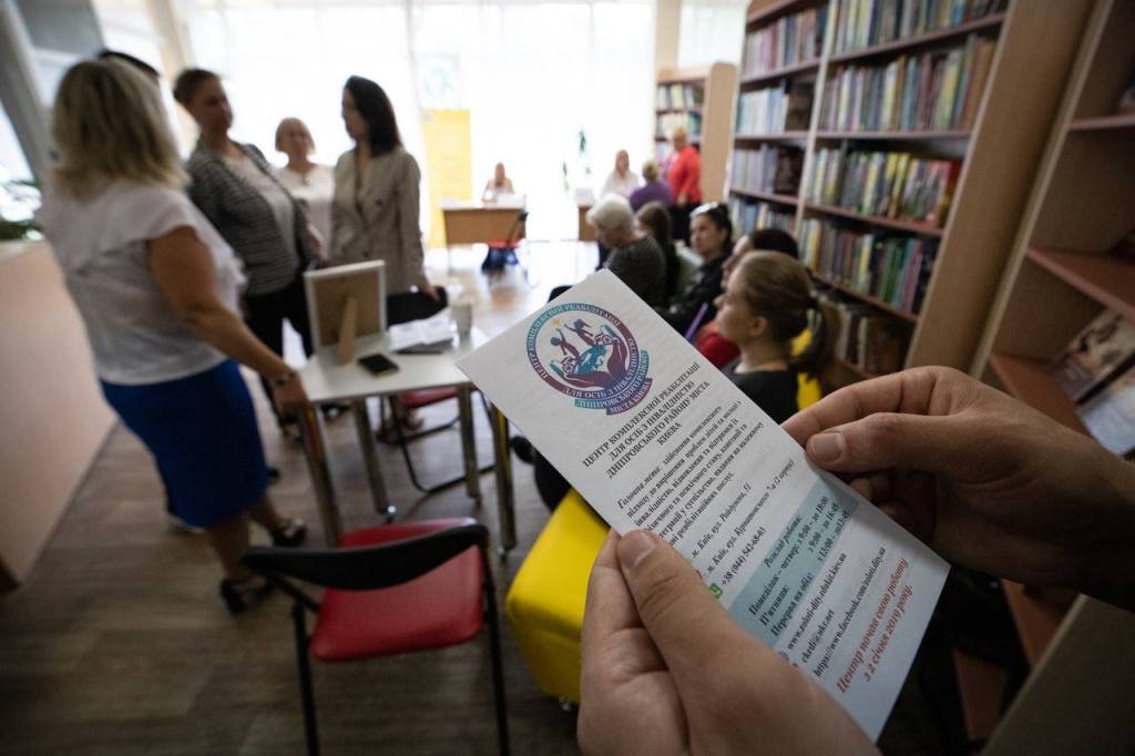 У Дніпровському районі Києва відкрили ще один центр допомоги переселенцям: де і як працює 1