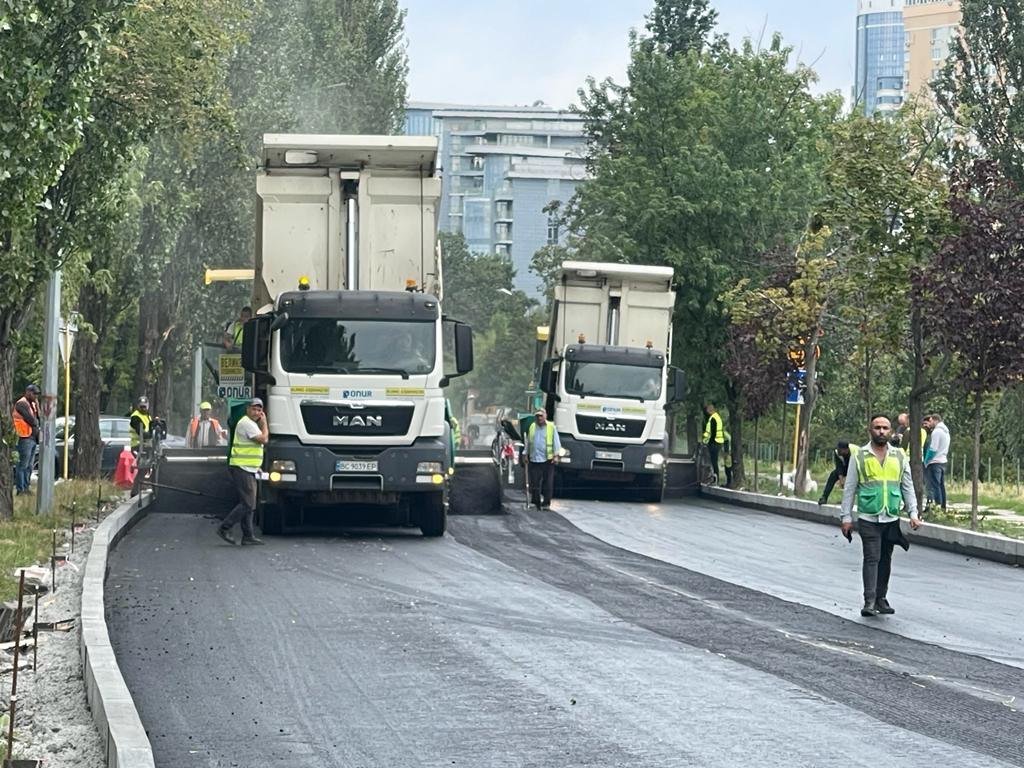 У Києві відновили проїзд вулицею Ентузіастів : але ремонт ще триває 1