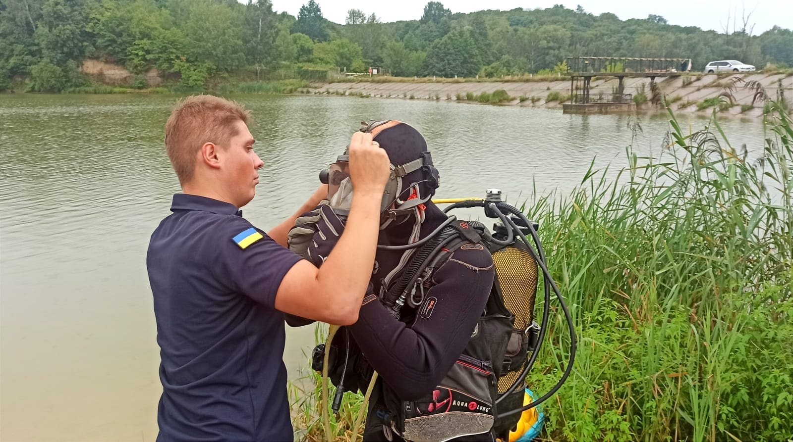 На Київщині хлопець пірнув в озеро і зник 3
