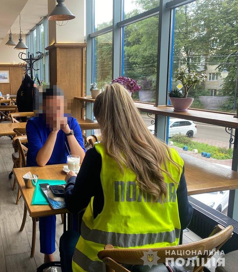 У Києві адвокатка брала 12 000 доларів за незаконний перетин кордону військовозобов’язаними 1
