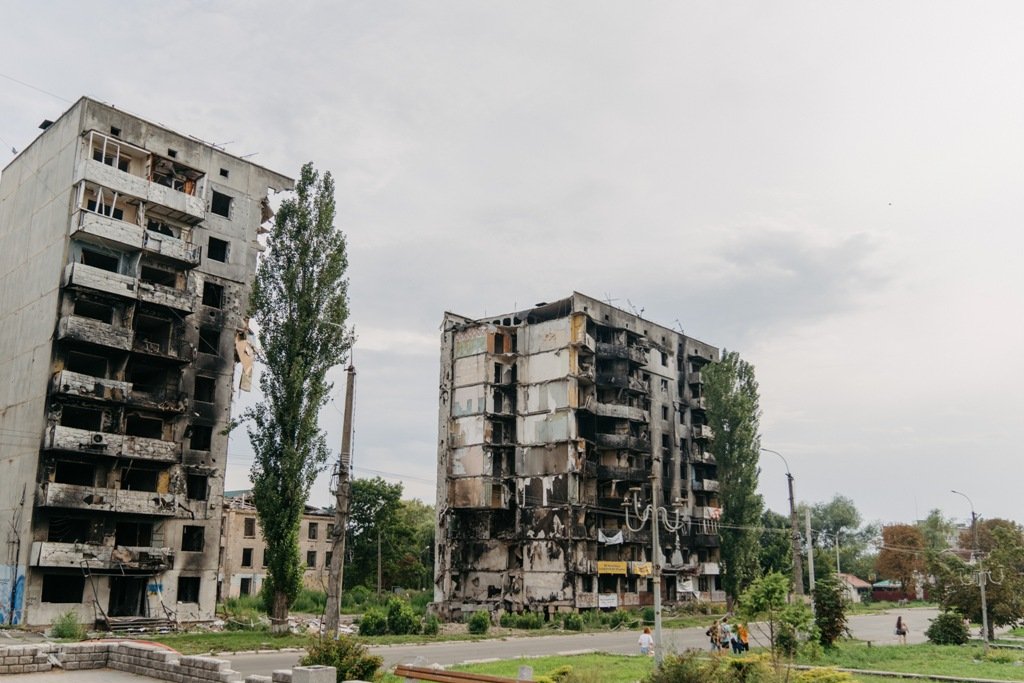 Андрій Шевченко та Лієв Шрайбер відвідали Бородянку і запустили молодіжну програму підтримки України 2