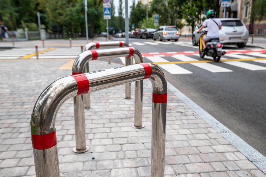 Нове покриття, бруківка, парковка і велодоріжки: як виглядає вулиця Івана Франка в Києві після капремонту 9