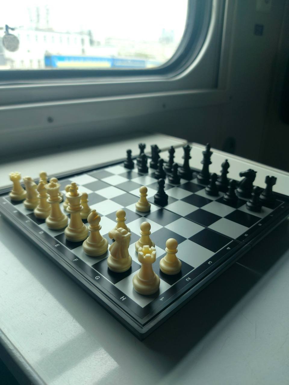 В поїздах Укрзалізниці можна буде взяти настільні ігри: на яких маршрутах вводять експеримент 2