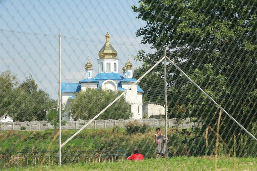 Церква у центрі вціліла