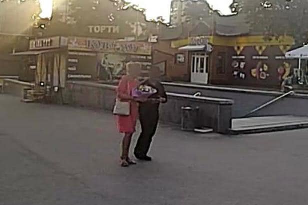 В Ірпені чоловік прийшов з квітами та шампанським на побачення, а зранку пограбував квартиру жінки 4