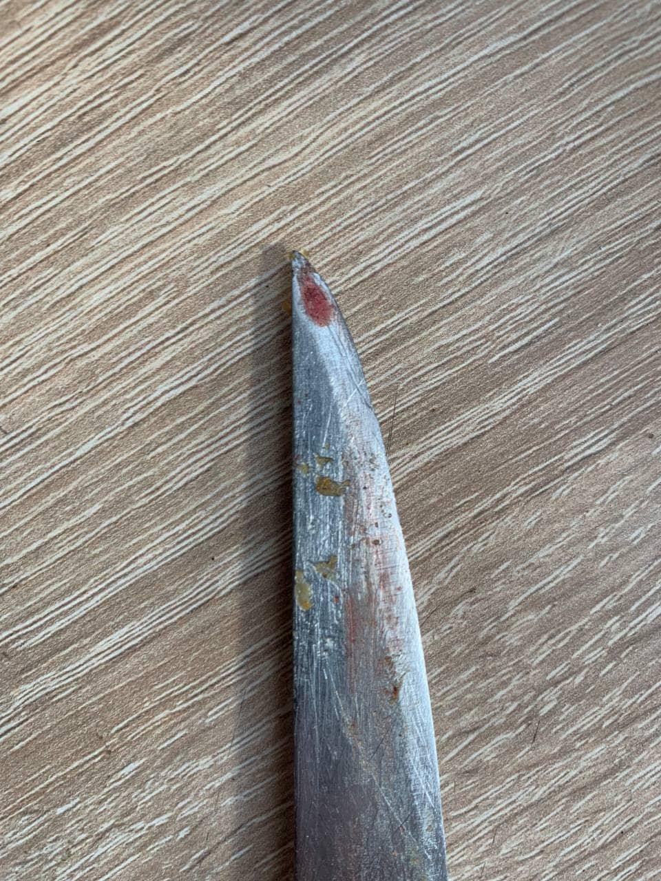 На Київщині жінка зарізала свого чоловіка та повідомила в поліцію 2