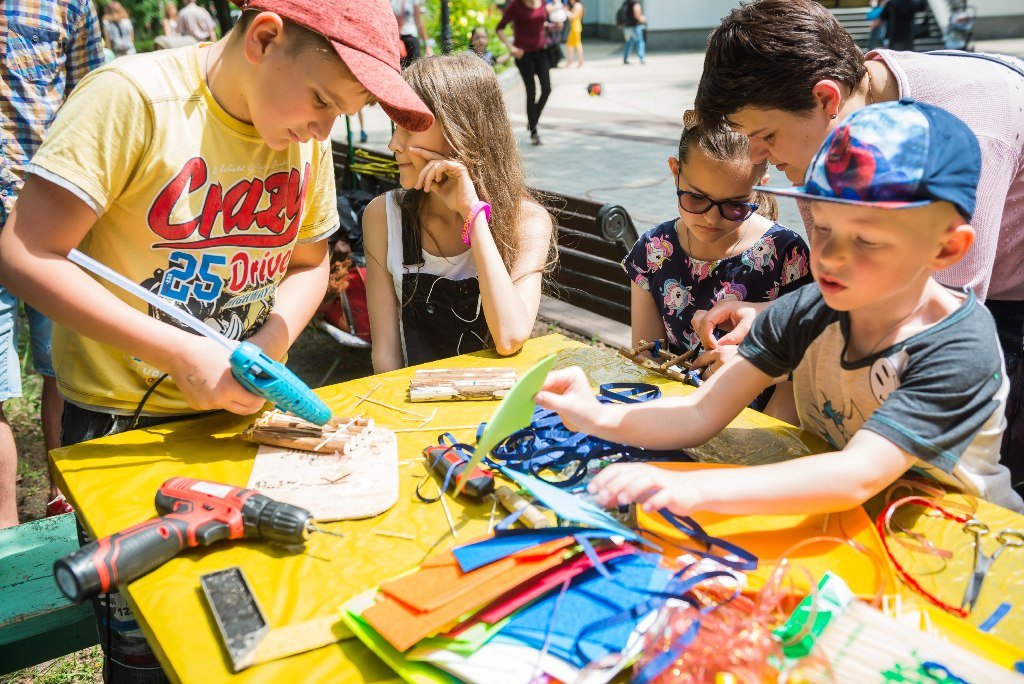 На мобільну стоматологію для ЗСУ та ВПО: київський фестиваль збиратиме кошти на благодійність за допомогою арту 2
