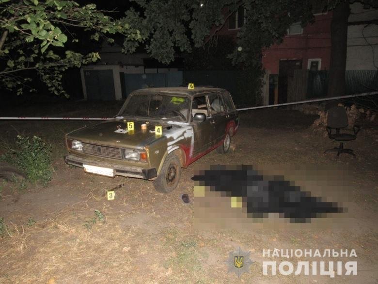 У Києві хлопець до смерті забив металевою палицею вітчима 2