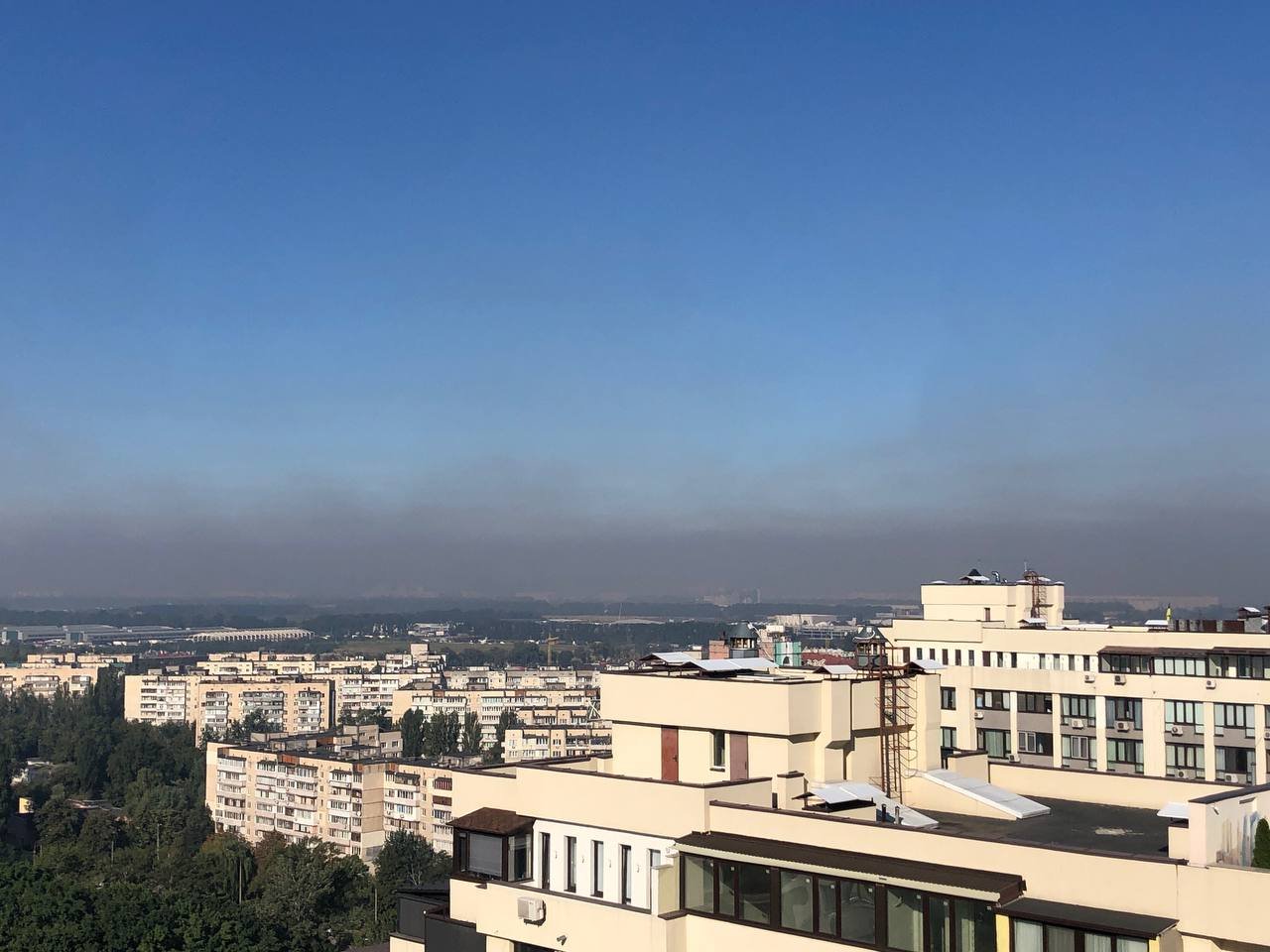 Зачинити вікна та не виходити на вулицю: у Києві сильне задимлення повітря 5