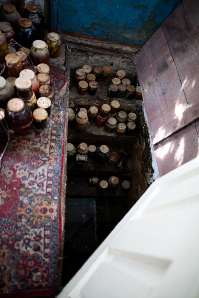 В багатьох будинках досі стоїть вода, погреби затоплені