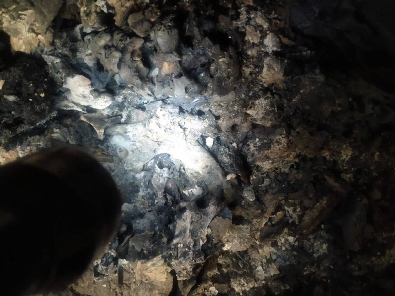 Стратили та спалили: у Бучі в гаражі знайшли рештки вигорівших тіл людей 2