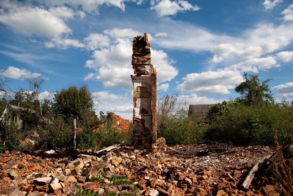 Бо від кожного другого будинку залишилась лише груда цегли