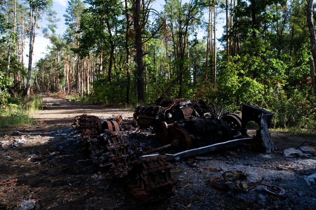 Як зараз виглядає повністю зруйноване село Мощун і як там живуть місцеві 14