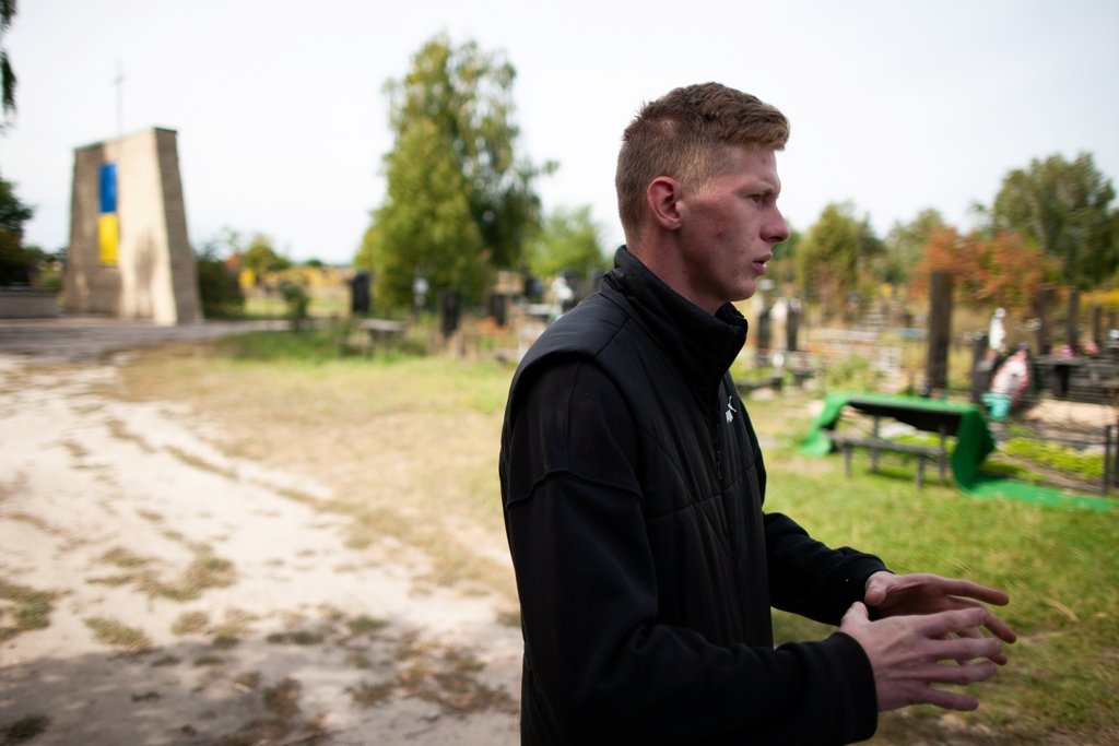 Весь час Ігор знаходився в селищі Немішаєве Бучанського району та допомогав ховати людей