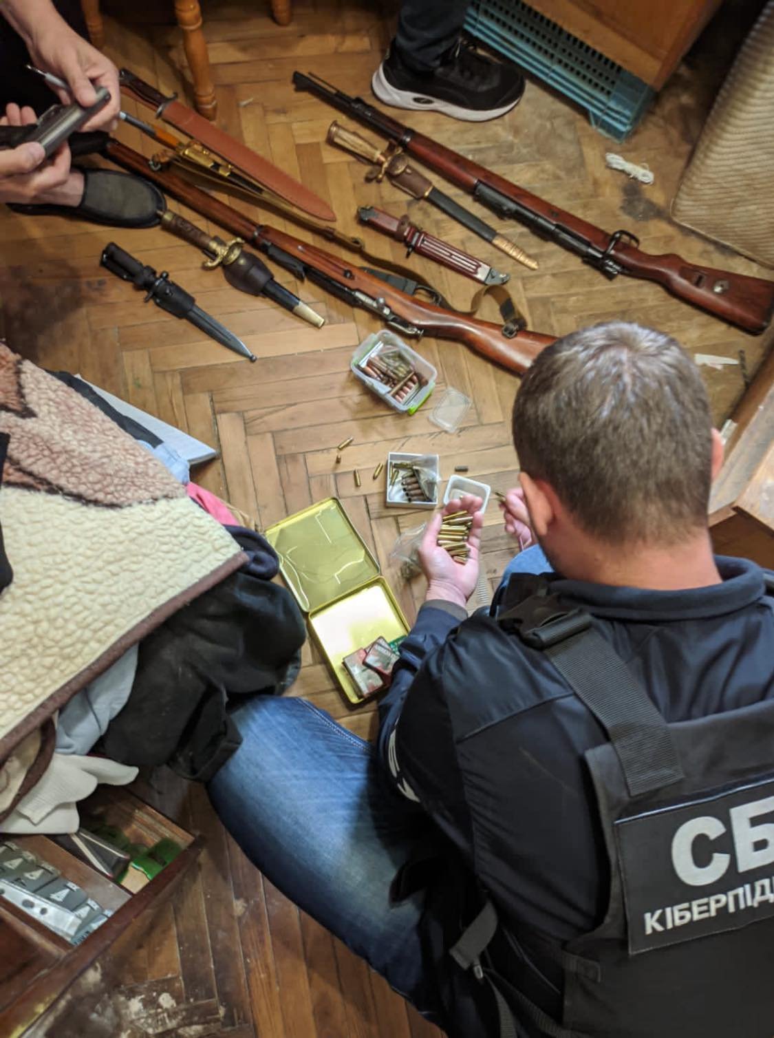 У Києві чоловік пропагував «руський мир» та агітував підтримати агресора 3