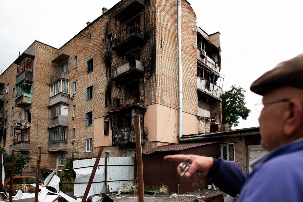 У будинку досі немає світла, води та газу