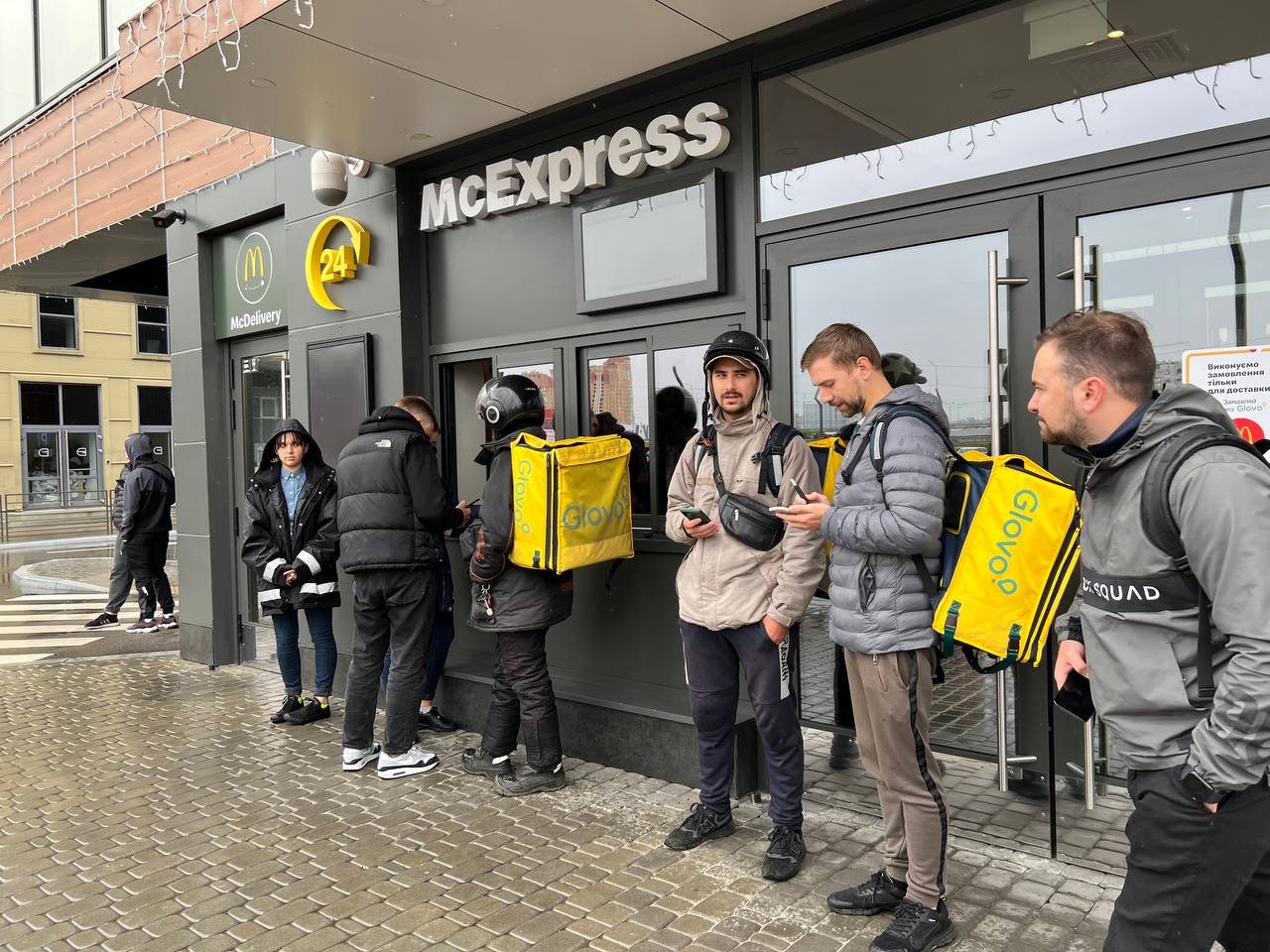 У Києві відкрились перші заклади McDonald’s: нові ціни, фото, відео з ресторанів, реакція соцмереж 9