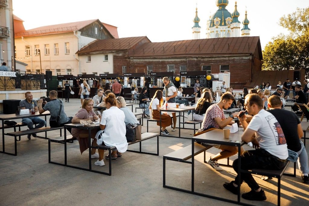 «Осінні колекції»: у Києві на Десятинній пройде новий маркет від Всі. Свої 2