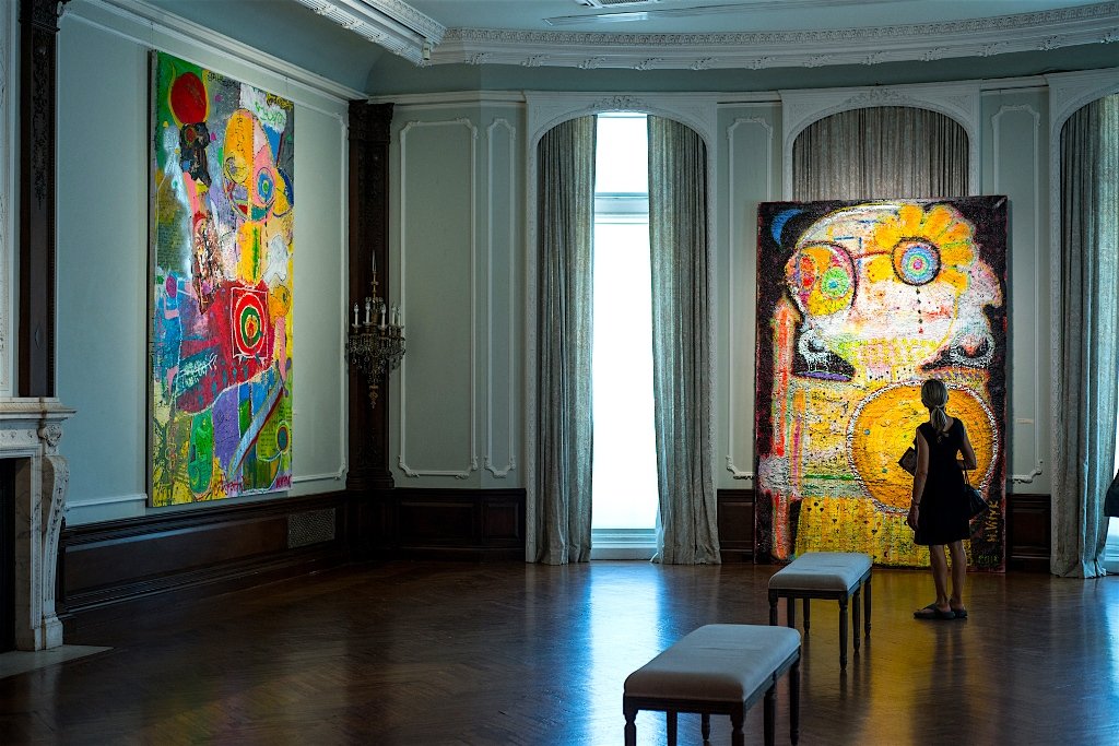 В Україну приїхав унікальний арт-проєкт україно-американського художника Макса Вітика “Воїни світла”: де побачити у Києві 5