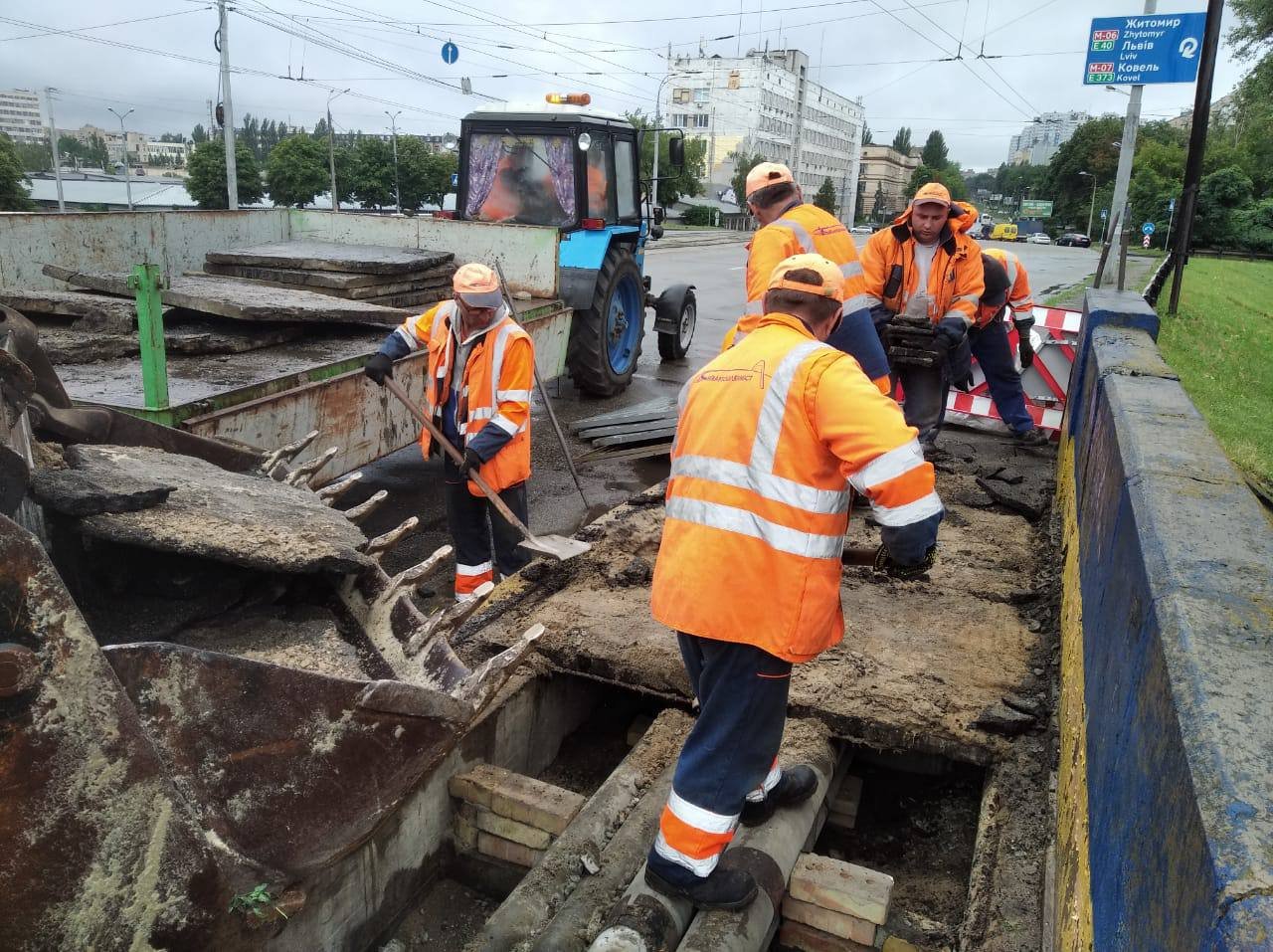 У Києві на Дегтярівському шляхопроводі завершили перший етап протиаварійних робіт 3