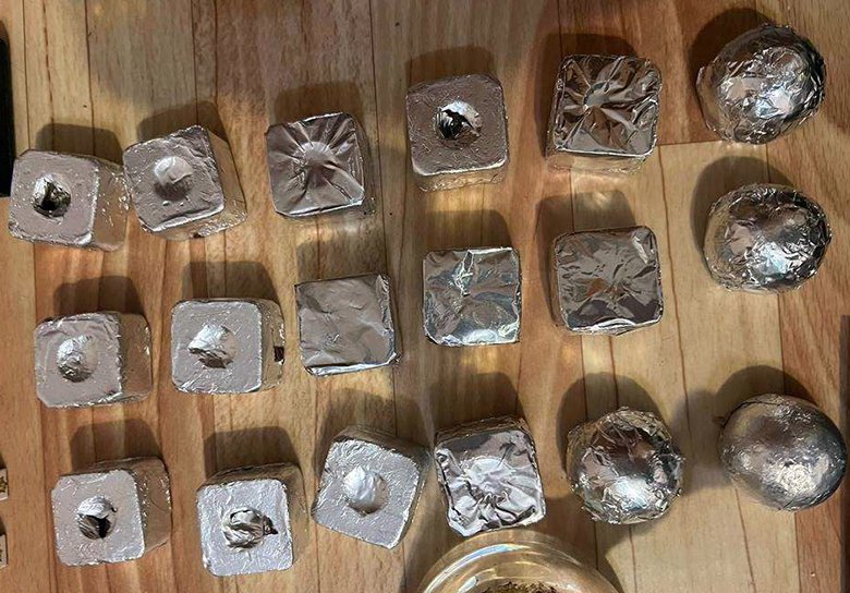 У Києві хлопець маскував наркотики під солодощі: у ділера вилучили речовини на суму понад 2 мільйони гривень 4