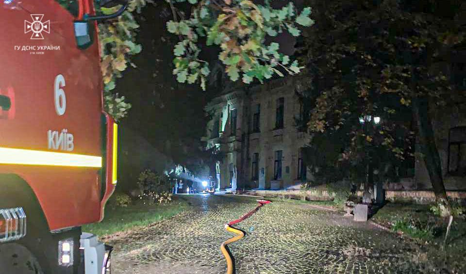 У Києві горів один з корпусів КПІ імені Ігоря Сікорського 2