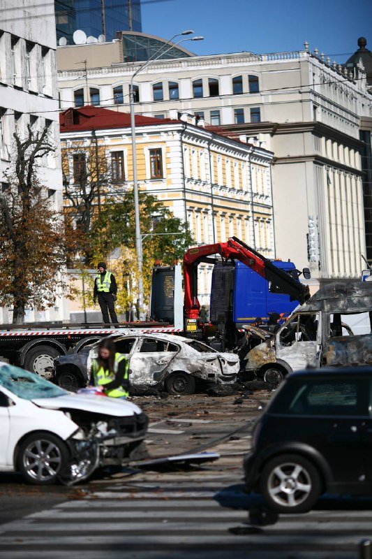 Як виглядає центр Києва після ракетних ударів 10 жовтня 14