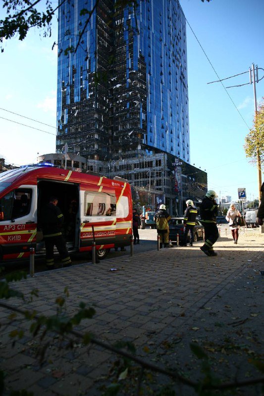 Як виглядає центр Києва після ракетних ударів 10 жовтня 17