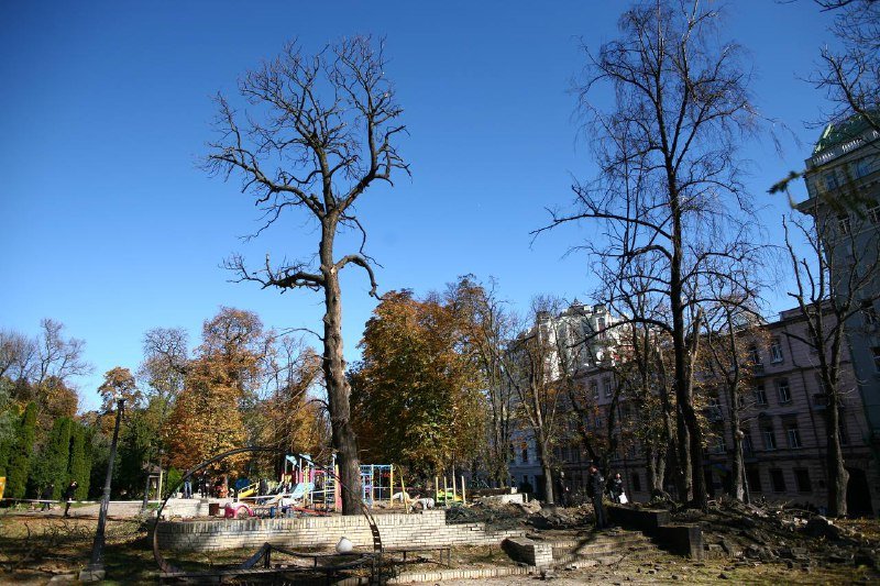 Як виглядає центр Києва після ракетних ударів 10 жовтня 23