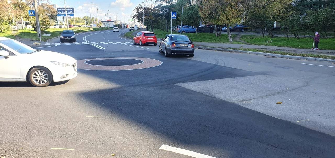 У Києві облаштовують нові кільцеві розв’язки малого радіусу: де і чому їх побудують 3