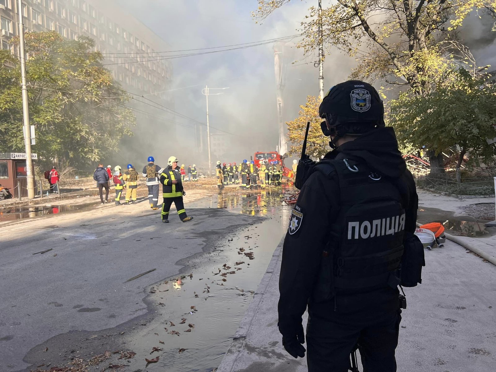 Як виглядає зруйнована багатоповерхівка в Шевченківському районі, в яку влучив дрон. Фото 2